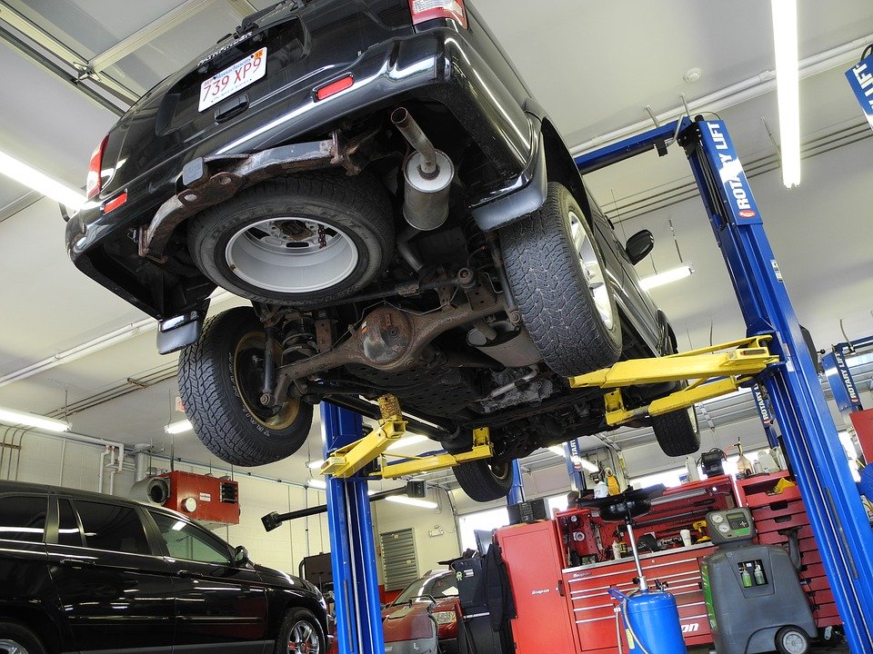 Mechanic shop lights new arrivals