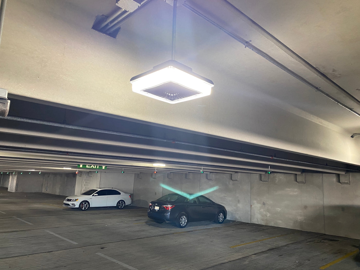 LED Parking Garage Canopy Light, 45 Watts 120-277V, 4990 Lumens
