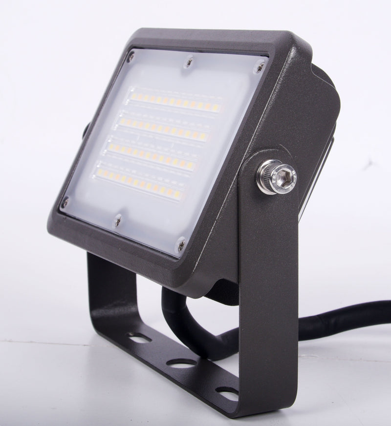 7x7 LED Flood Light With Yoke Mount and Photocell, 15W, 1950 Lumens ...