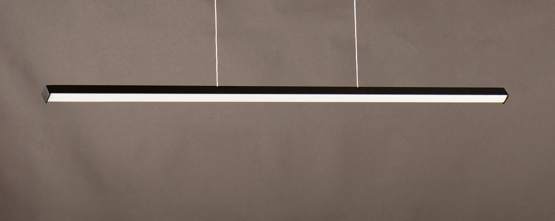 48" Hover LED Pendant, 1,400 Lumens, 20W, 120-277V, 3000K, Black Finish