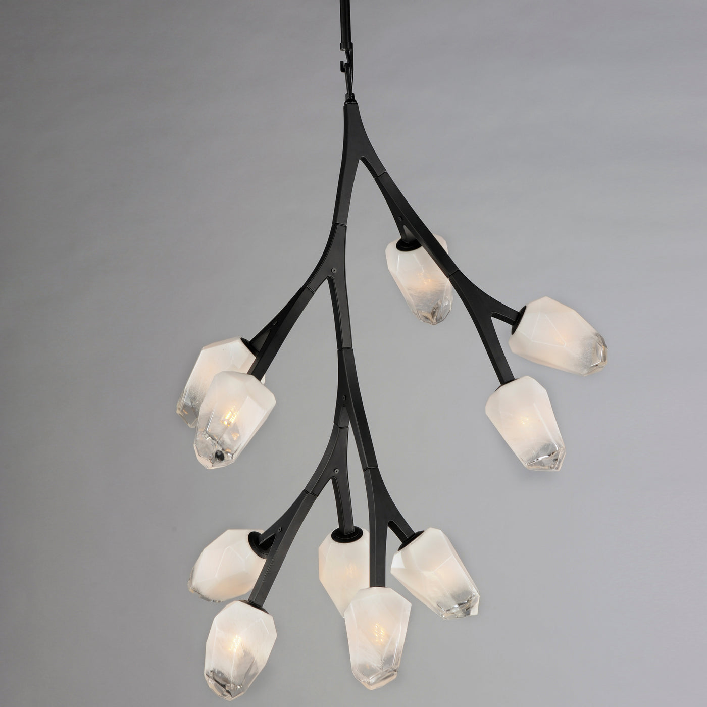 Blossom 10-Light LED Pendant, 5,000 Lumens, 40W, 3000K CCT, 120V, Black or Natural Aged BrassFinish