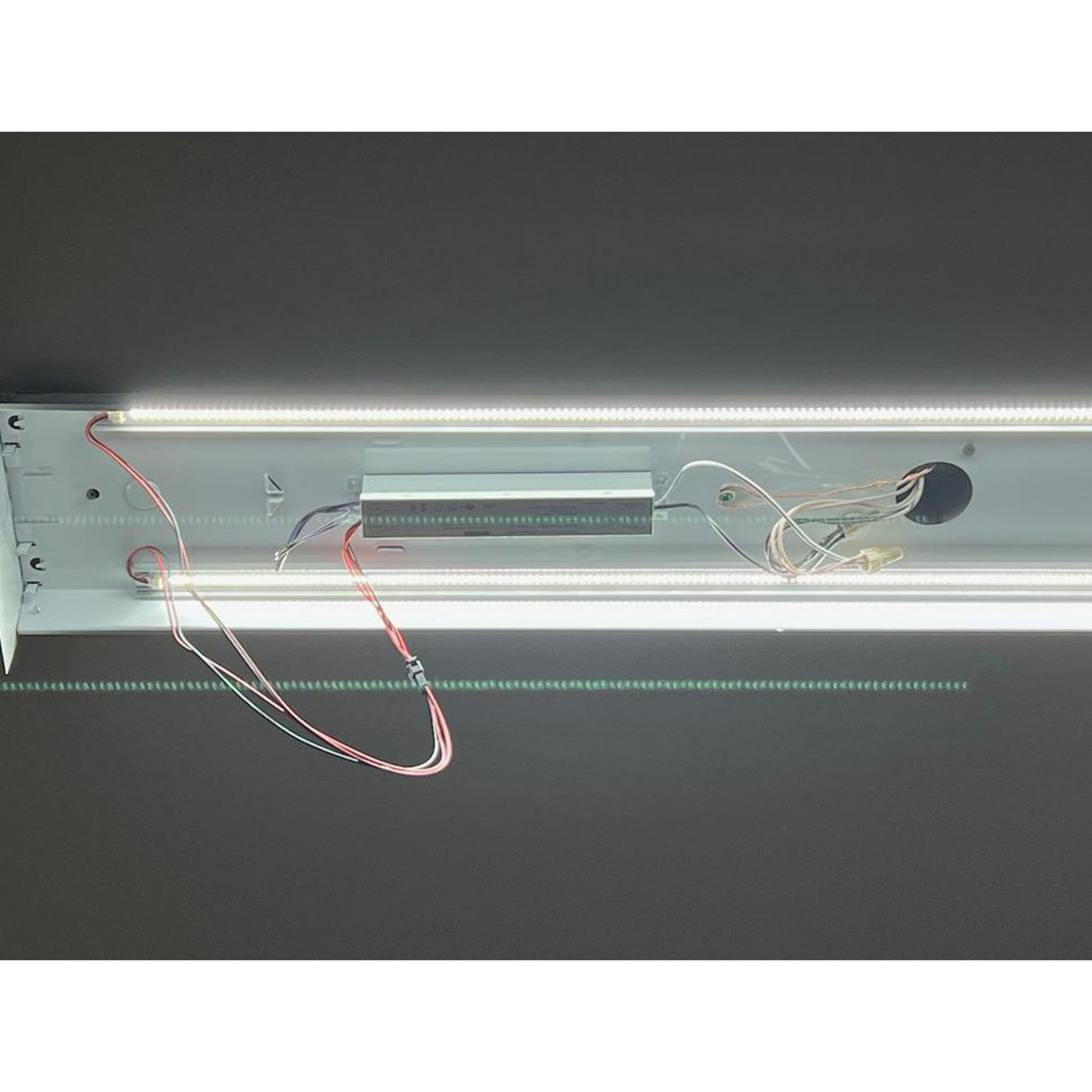 4 Foot LED Magnetic Strip Retrofit Kit for Linear Fixtures, 60W, 120-277V, 5000K