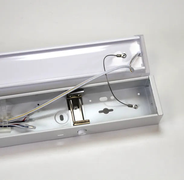 8FT LED Linear Strip Light, 9712 Lumen Max, Wattage and CCT Selectable, 120 277V