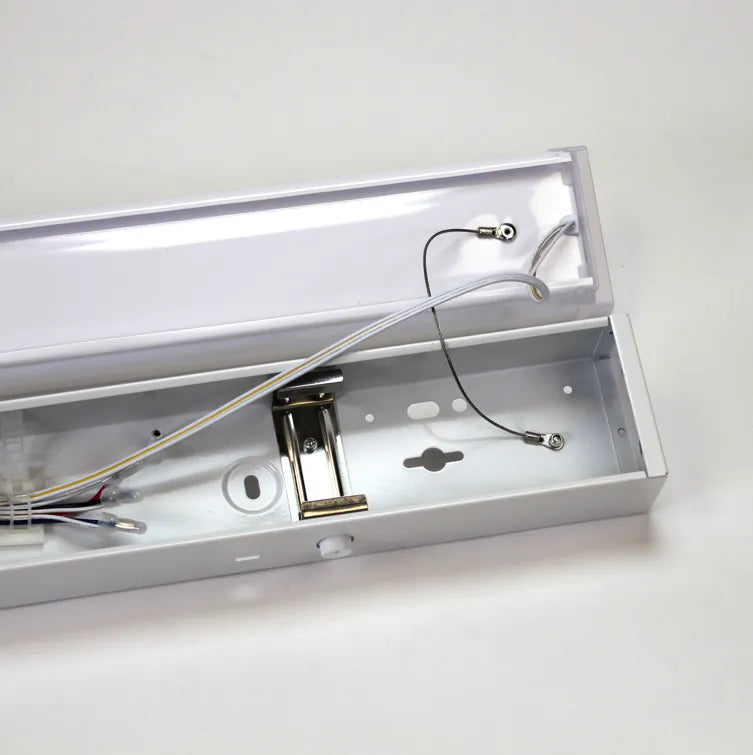 4FT LED Linear Strip Light, 6997 Lumen Max, Wattage and CCT Selectable, 120 277V