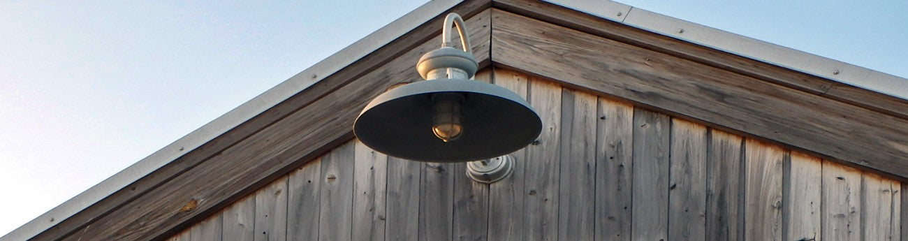 The Buyer’s Guide to Barn Lights & Gooseneck Light Fixtures