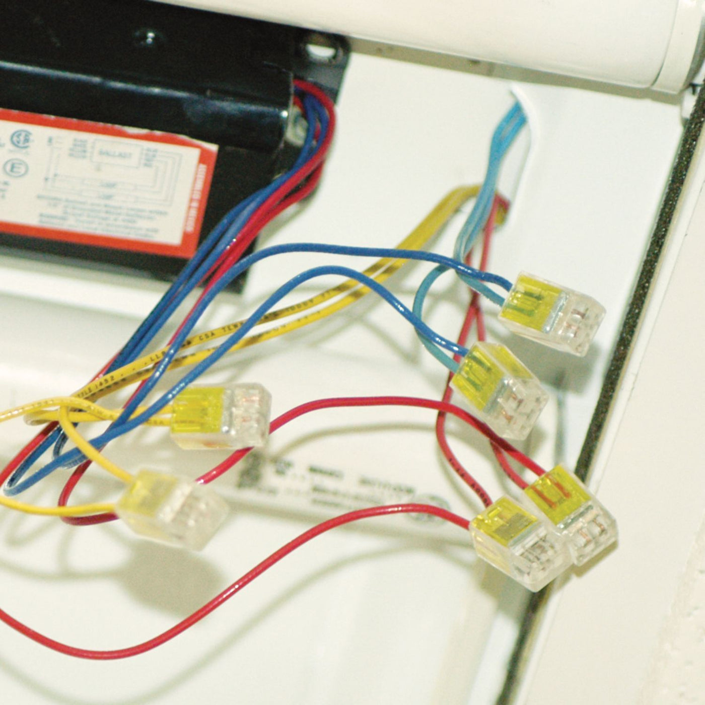 King Innovation 67205 Contractor's Choice 2-Port Push-in Wire Connector, Yellow; 100/Box