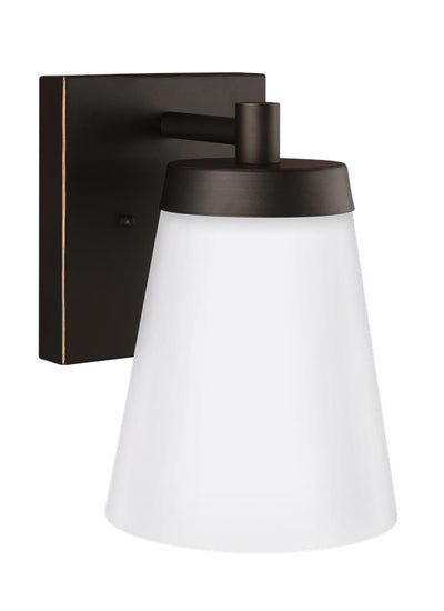 8638601-71, Large One Light Outdoor Wall Lantern , Renville Collection