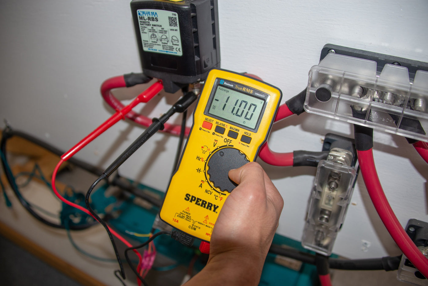 Sperry Instruments DM6850T Digital Multimeter, Thin, TRMS, Bluetooth, Autorange