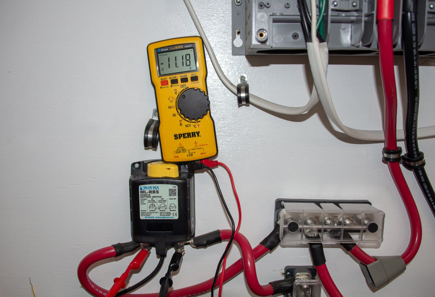 Sperry Instruments DM6850T Digital Multimeter, Thin, TRMS, Bluetooth, Autorange