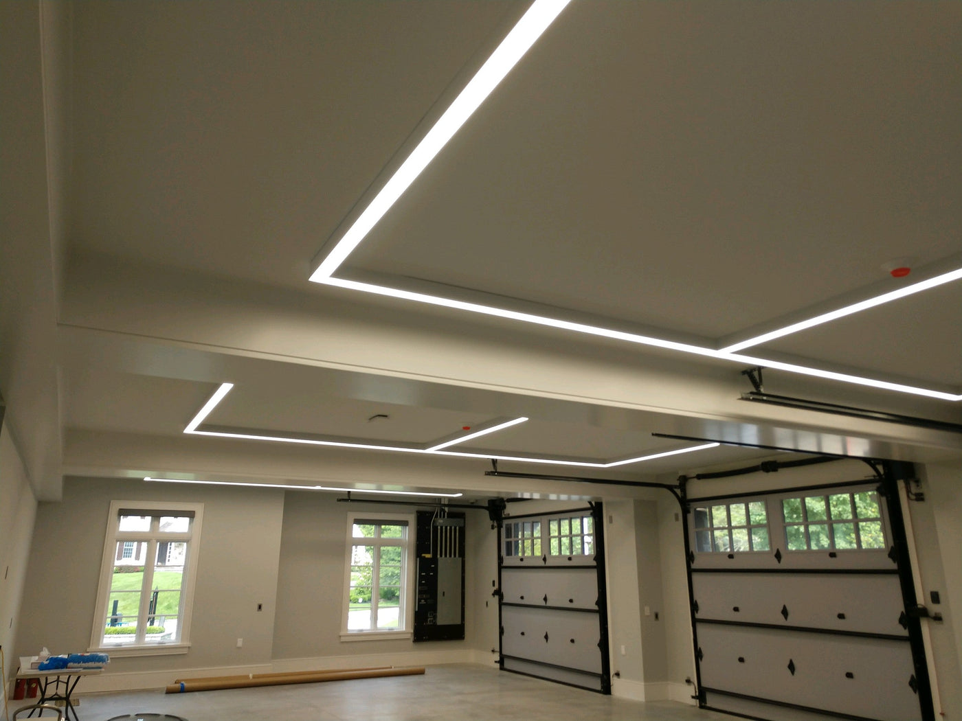 8 FT LED Linear Fixture G2, 9600 Lumen Max, 80W, CCT Selectable, 120-277V, Black or White Finish